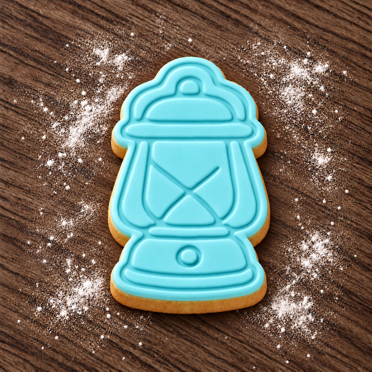 Lantern decorated fondant cookie