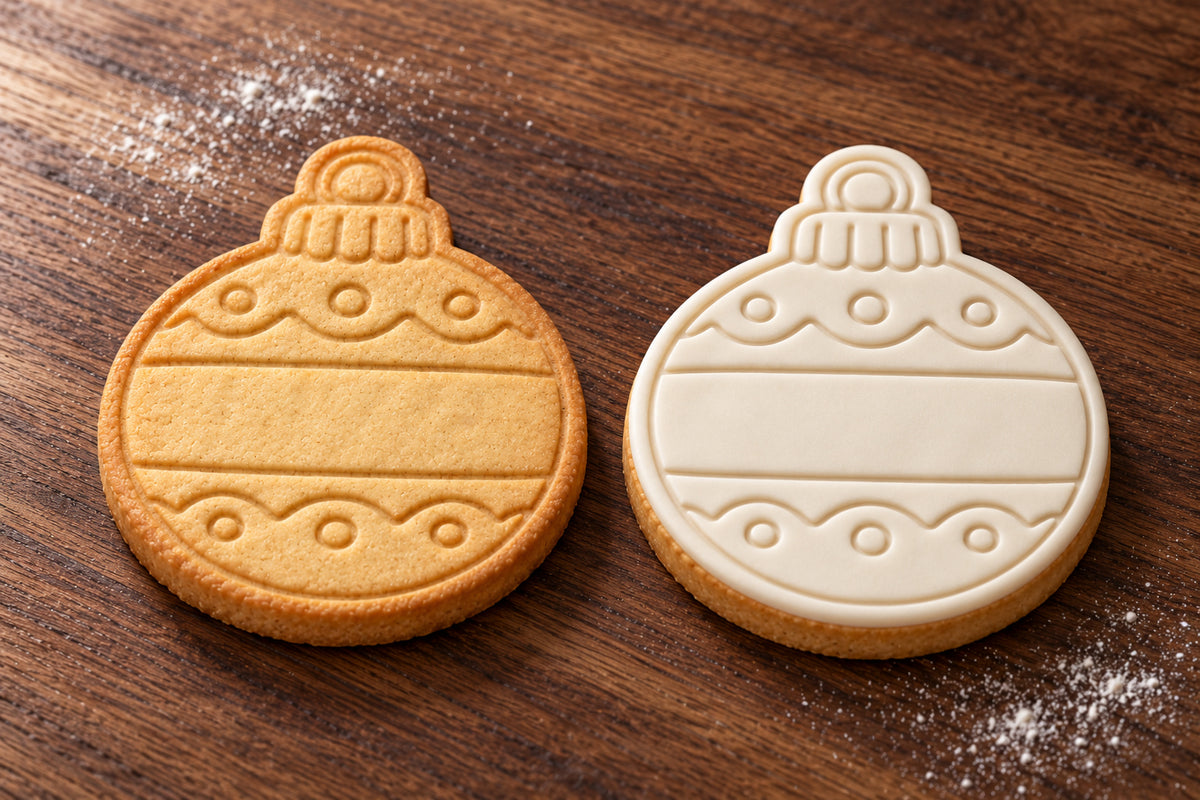 Name Panel Bauble plain and white fondant cookie examples