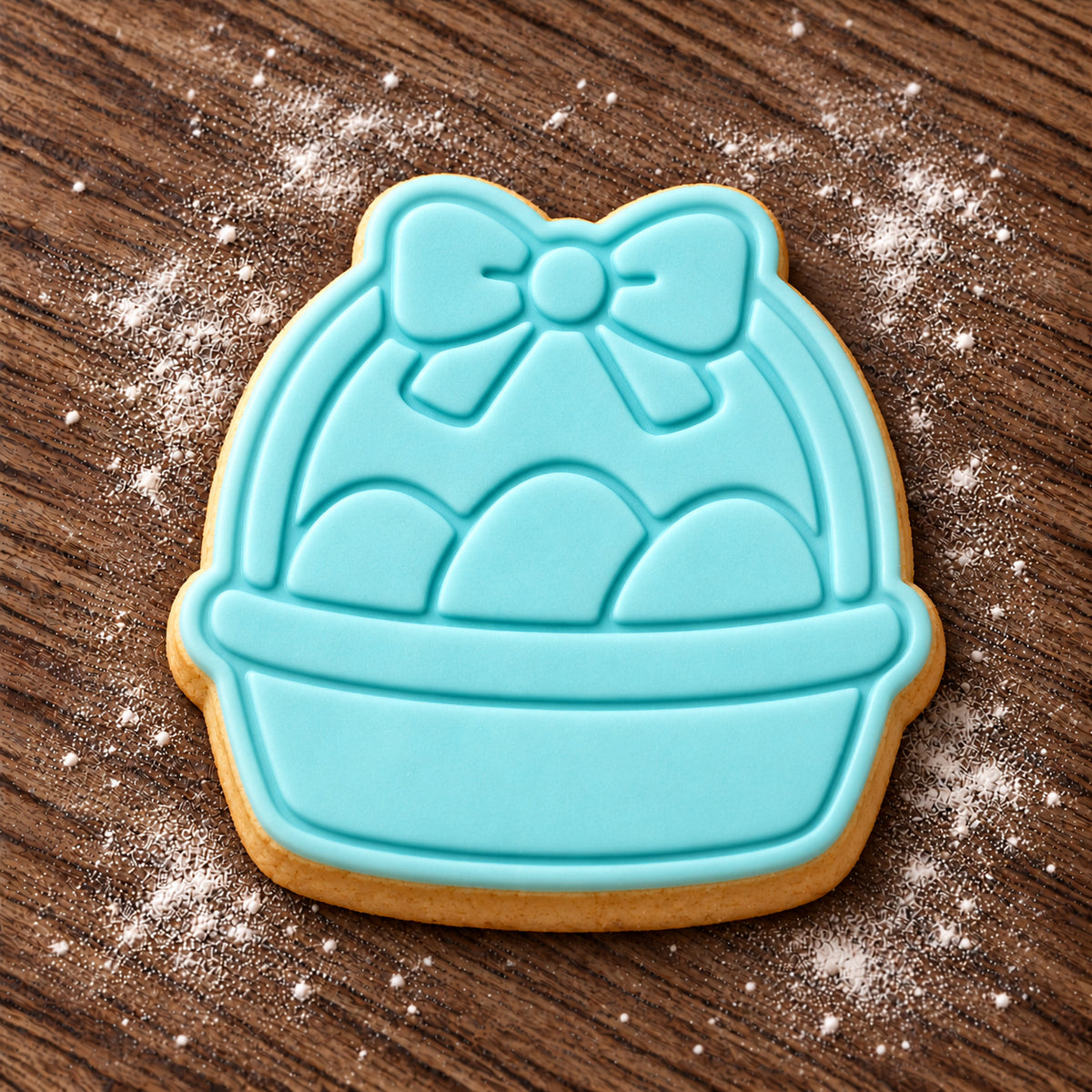 Basket decorated fondant cookie