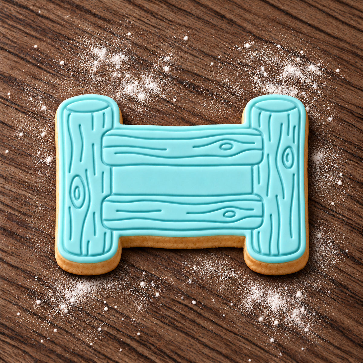 Fence decorated fondant cookie