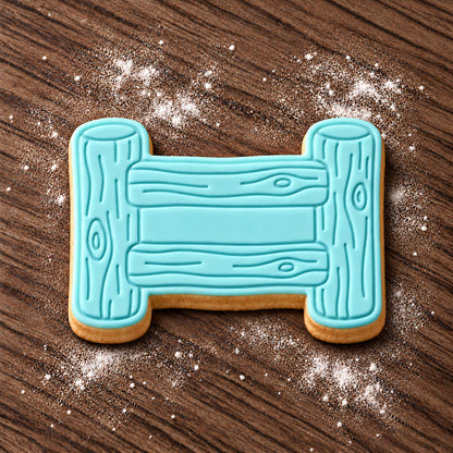Fence decorated fondant cookie