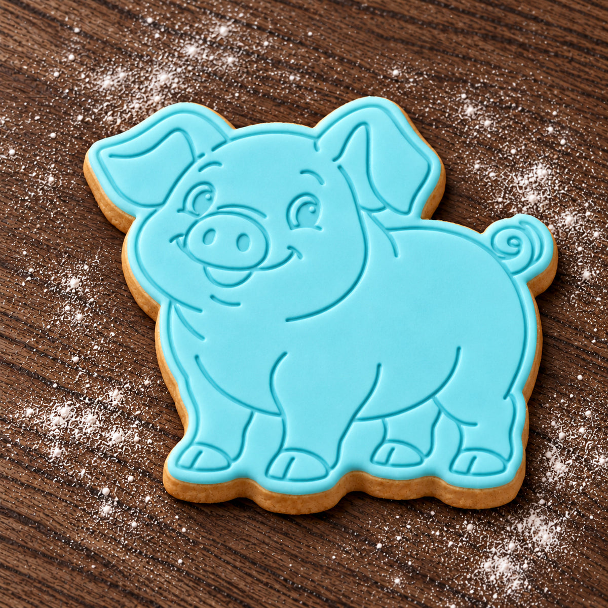 Pig decorated fondant cookie