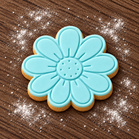 Daisy decorated fondant cookie