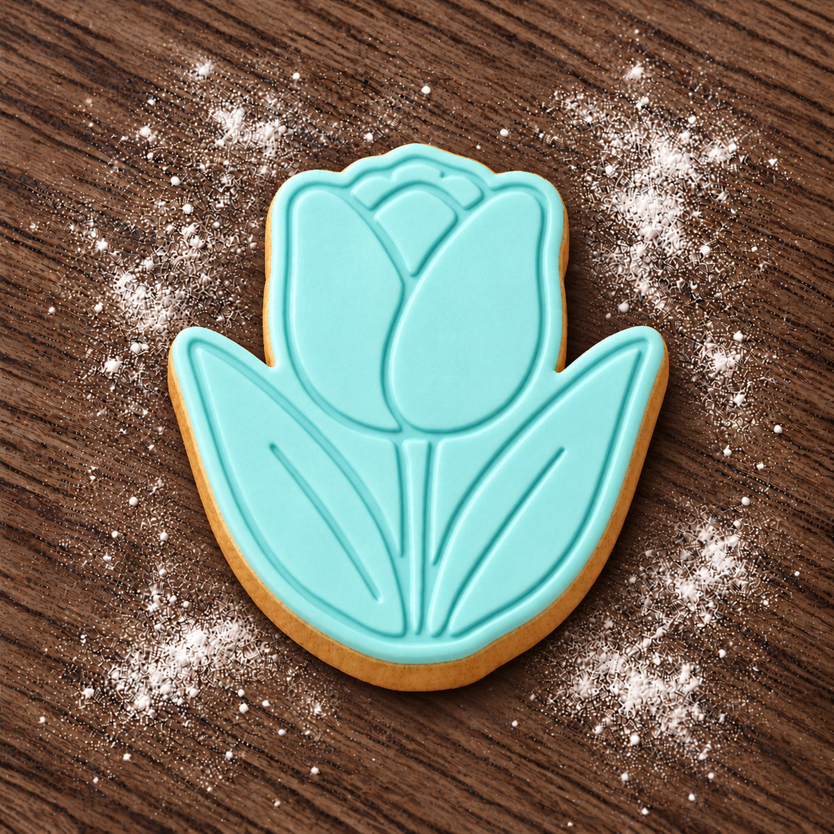 Tulip decorated fondant cookie