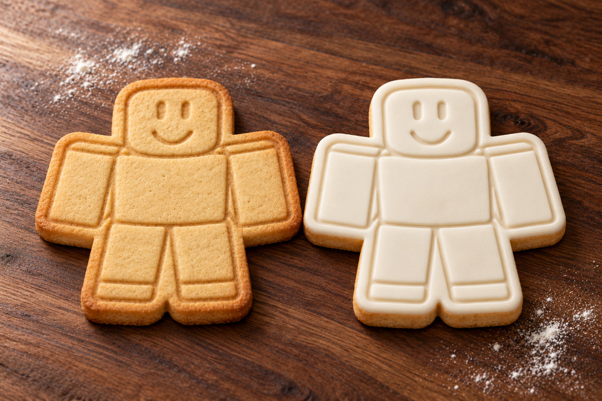 Roblox Character plain and white fondant cookie examples