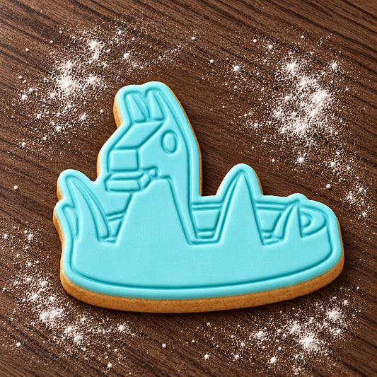 Victory Royale Crown decorated fondant cookie