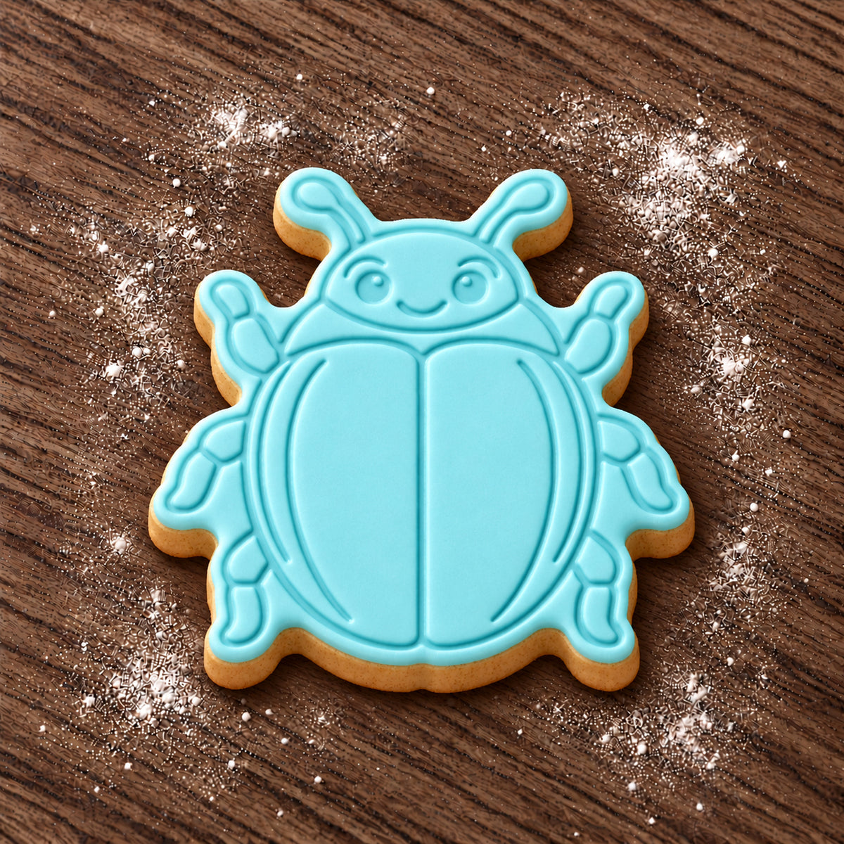 Beetle decorated fondant cookie