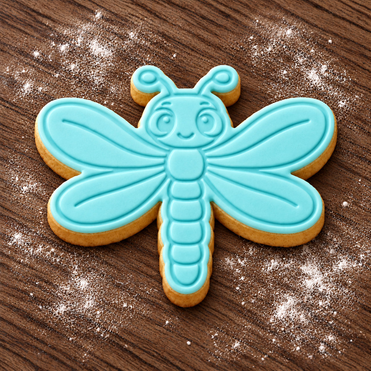 Dragonfly decorated fondant cookie