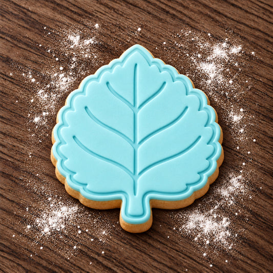 Leaf decorated fondant cookie