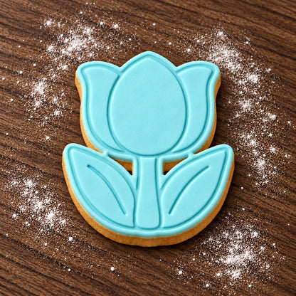 Tulip decorated fondant cookie
