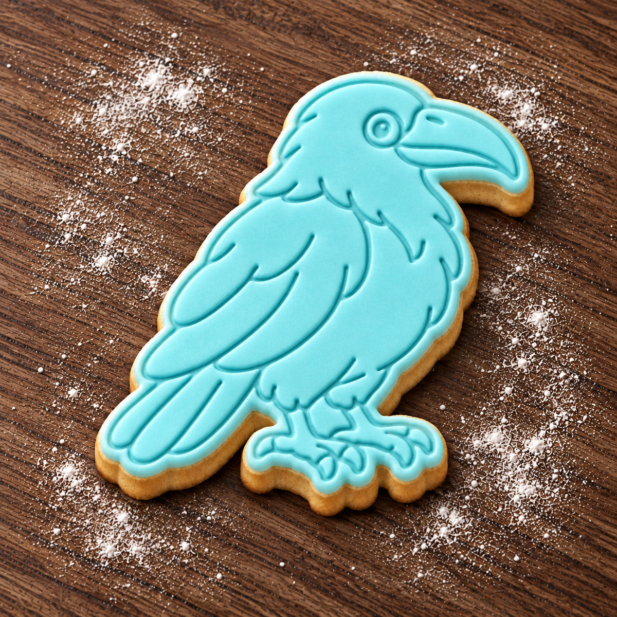 Raven decorated fondant cookie