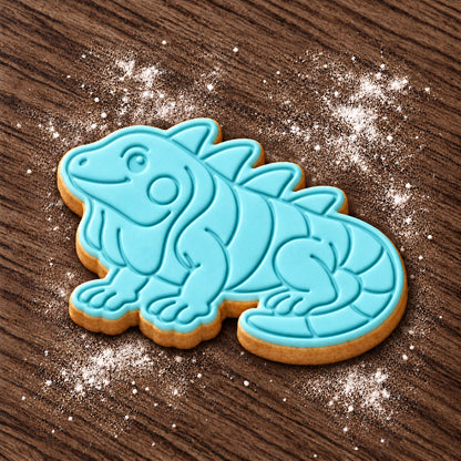 Iguana decorated fondant cookie