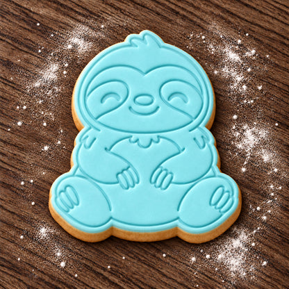 Sloth decorated fondant cookie