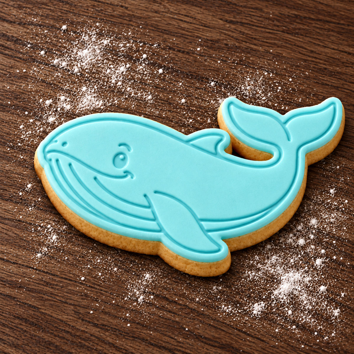 Blue Whale decorated fondant cookie