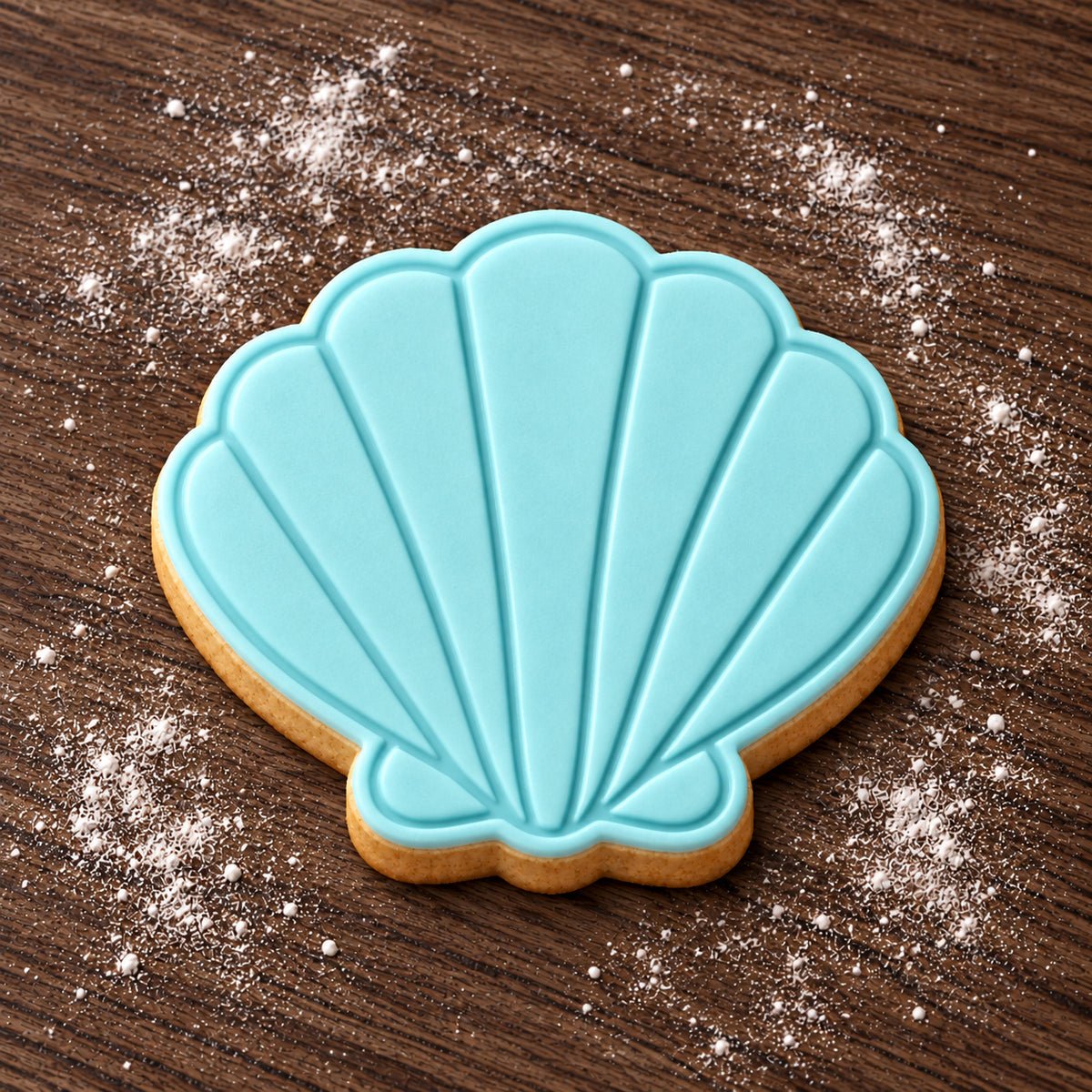 Scallop Shell decorated fondant cookie
