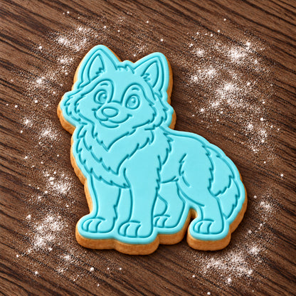 Wolf decorated fondant cookie